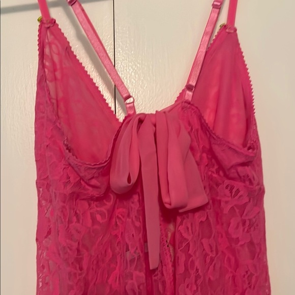 Elegant Pink Lace Chemise - Picture 4 of 5